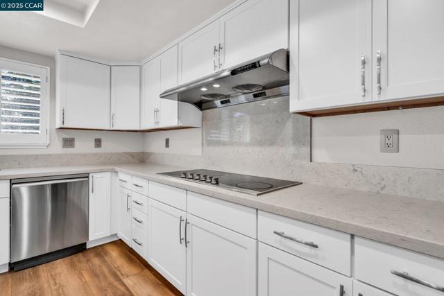 4020 Westminster Pl, Danville CA: https://media.crmls.org/mediaz/014f2b1f-e8ca-47ae-a70f-4b232ba46e60.jpg