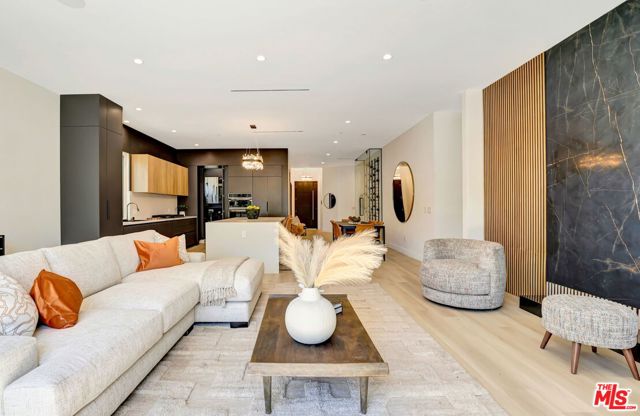 5730 Lasaine Avenue, Encino CA: https://media.crmls.org/mediaz/014f63e0-db21-4c28-8182-db3a773603b4.jpg