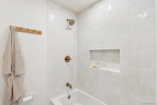 4543 Moraga Ave, San Diego CA: https://media.crmls.org/mediaz/01507a24-c9d2-430b-a6b8-95ad6502a619.jpg