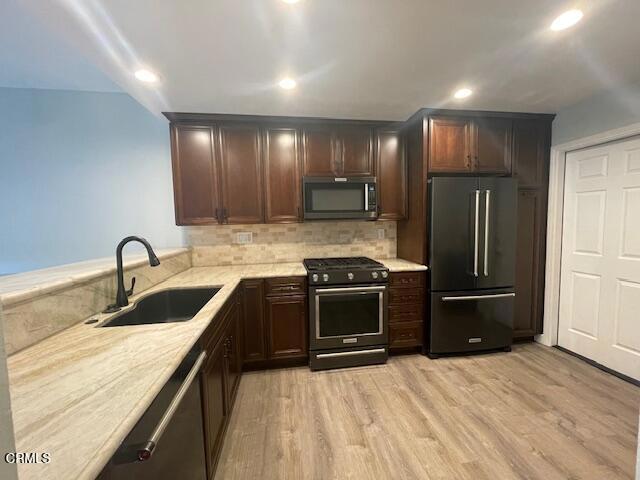 Detail Gallery Image 6 of 27 For 250 Blackfoot Ln, Ventura,  CA 93001 - 3 Beds | 2/1 Baths