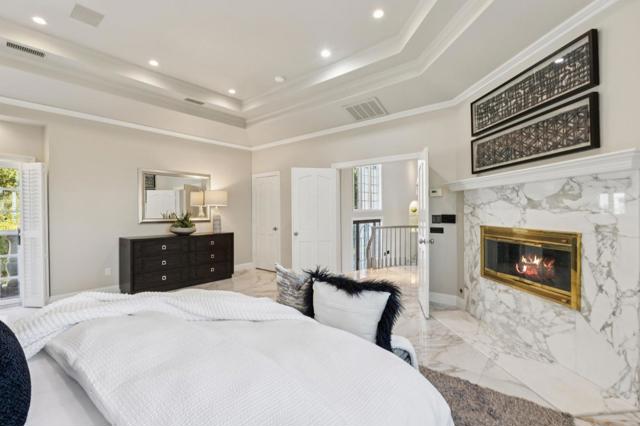 16383 Aztec Ridge Drive, Los Gatos CA: https://media.crmls.org/mediaz/01514887-09f1-4ce6-9432-38bdc17ef152.jpg