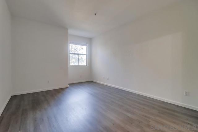 1875 Baudouin Pl, Chula Vista CA: https://media.crmls.org/mediaz/0151514f-b56f-4e26-adc0-8488bafa41e2.jpg