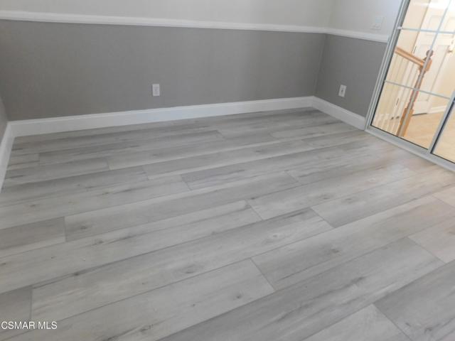 559 Stoney Peak Court, Simi Valley CA: https://media.crmls.org/mediaz/0151c802-bf67-4f44-bd38-eaf2647eed6d.jpg