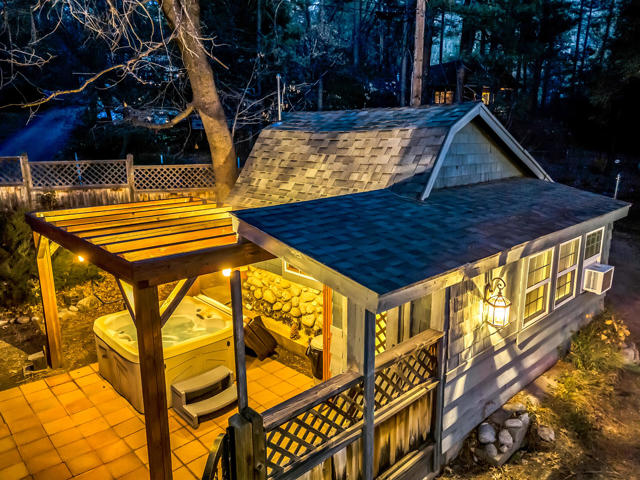 25585 Alderwood St Street, Idyllwild CA: https://media.crmls.org/mediaz/0152118a-b279-4db0-bce5-6feeedcb2e1e.jpg