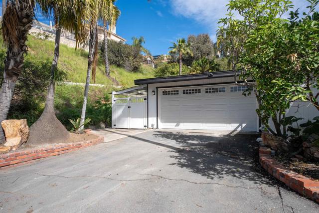 Detail Gallery Image 10 of 59 For 5861 College Ave, San Diego,  CA 92120 - 3 Beds | 2 Baths