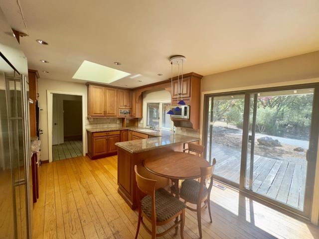 46 Morse Lane, Redwood City CA: https://media.crmls.org/mediaz/01526034-b124-4eb2-92af-d3832b77c9e0.jpg