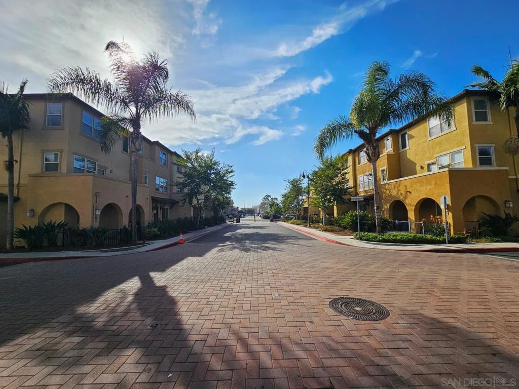 MLS #250043077SD image #24