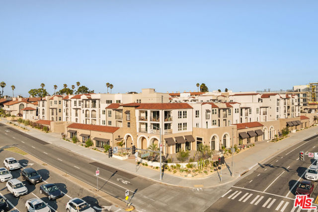 1700 S Pacific Coast Highway, Redondo Beach CA: https://media.crmls.org/mediaz/0152d23c-ef09-44ca-9a13-5abfeab04002.jpg