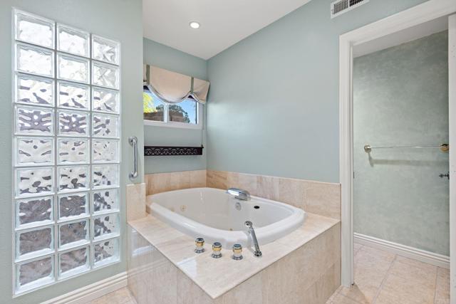 Detail Gallery Image 29 of 74 For 1153 via Montecito, Encinitas,  CA 92024 - 4 Beds | 2/1 Baths