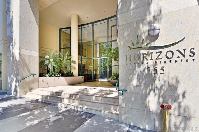 555 Front Street, San Diego CA: https://media.crmls.org/mediaz/01538085-9aea-4ec3-80d2-94ce5d10cee2.jpg
