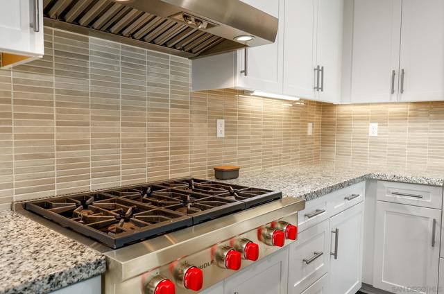 893 Woodhaven Rd, San Marcos CA: https://media.crmls.org/mediaz/015380e3-7fca-48e9-8661-5a2a3a41cad9.jpg