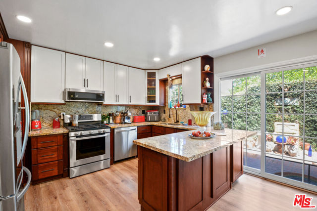 10039 La Rosa Drive, Temple City CA: https://media.crmls.org/mediaz/01540c5b-80c7-41e7-978f-c72a4856ca05.jpg