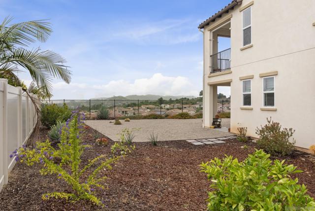 1409 Apex Place, Escondido CA: https://media.crmls.org/mediaz/0154ab95-697e-4d16-af25-72be689c116a.jpg