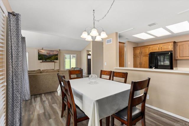 Detail Gallery Image 10 of 37 For 2035 David Dr, Escondido,  CA 92026 - 3 Beds | 2 Baths