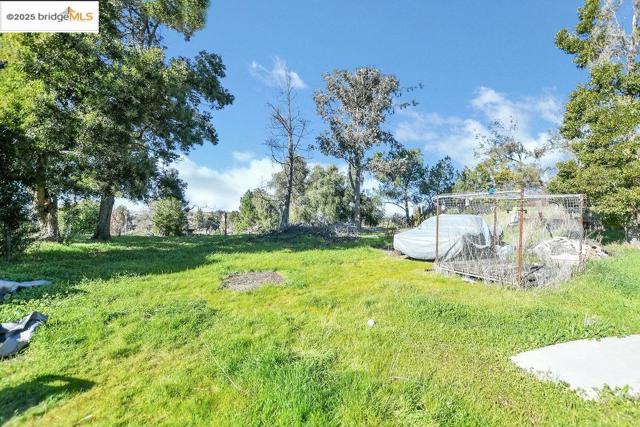 4058 Treat Boulevard, Concord CA: https://media.crmls.org/mediaz/01564fa0-a4d0-4da2-bc62-145c90549b6f.jpg