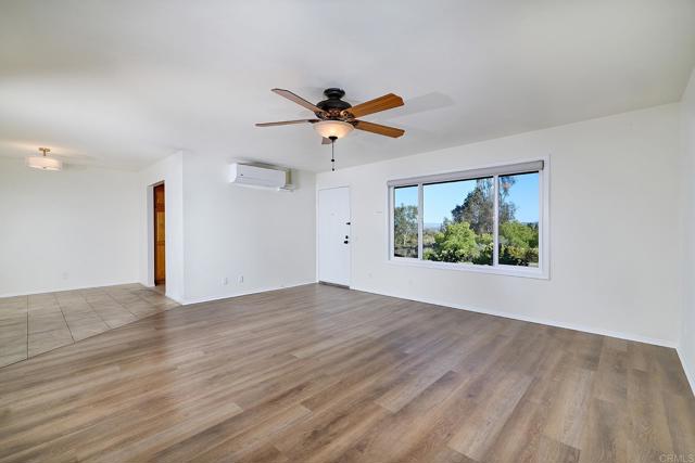 942 Royal Tern Way, Oceanside CA: https://media.crmls.org/mediaz/0156b90d-6178-402e-9e2d-90483f00b331.jpg