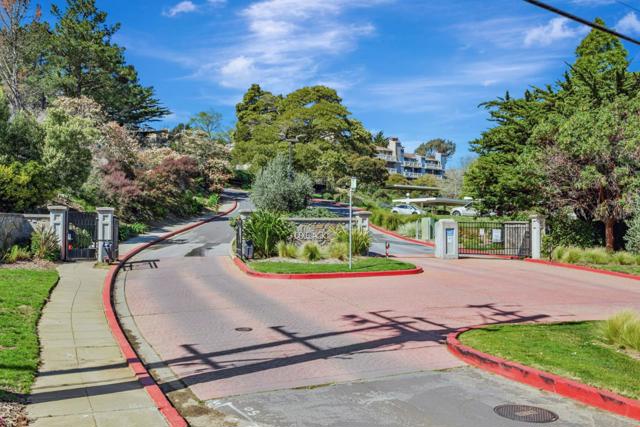 1606 BIRCHWOOD Court, Daly City CA: https://media.crmls.org/mediaz/0156f79a-44e5-4253-b9b5-5cb38aa374f2.jpg