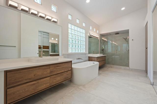 Detail Gallery Image 34 of 75 For 2327 Falkirk Row, La Jolla,  CA 92037 - 3 Beds | 3/1 Baths