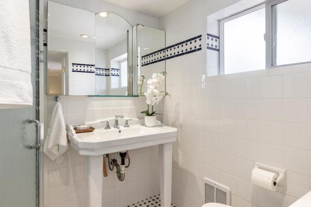 0 5th Avenue 3 SE of Perry Newberry Way, Carmel CA: https://media.crmls.org/mediaz/0158cbcf-b36b-4203-ab2a-dc5b5ef06aee.jpg