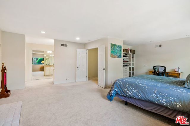 8389 Sedan Avenue, West Hills CA: https://media.crmls.org/mediaz/015914c0-3591-4896-b1a1-0f8cfb06d2b0.jpg