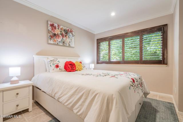 15175 Marquette Street, Moorpark CA: https://media.crmls.org/mediaz/015917d8-7aa9-415e-951d-046877578a37.jpg