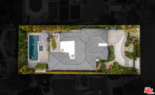 13109 Valley Vista Boulevard, Studio City CA: https://media.crmls.org/mediaz/01599cb2-5af1-4754-b9fa-fcda6c44a602.jpg