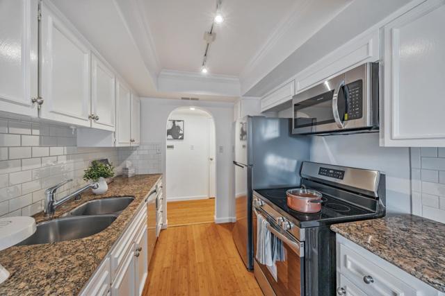 58 N El Camino Real, San Mateo CA: https://media.crmls.org/mediaz/0159f948-5dc8-48e5-a37c-1f76e82c8dcd.jpg
