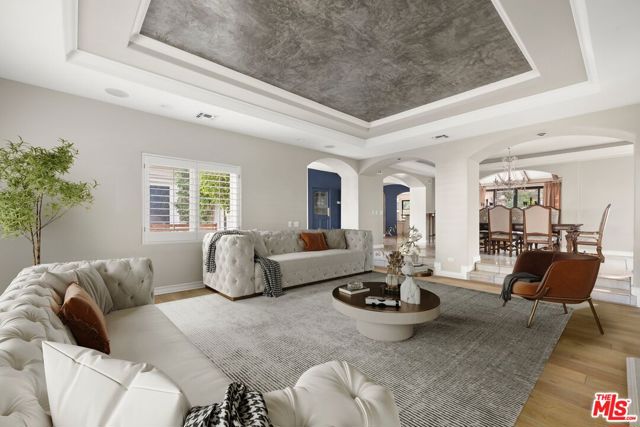 25217 Eldorado Meadow Road, Hidden Hills CA: https://media.crmls.org/mediaz/015aab4a-c645-46cc-bdf9-4a67f573d85e.jpg