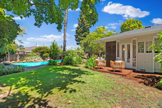 201 Yerba Buena Avenue, Los Altos CA: https://media.crmls.org/mediaz/015b9d77-f15f-457c-a41d-17cd0edfc384.jpg