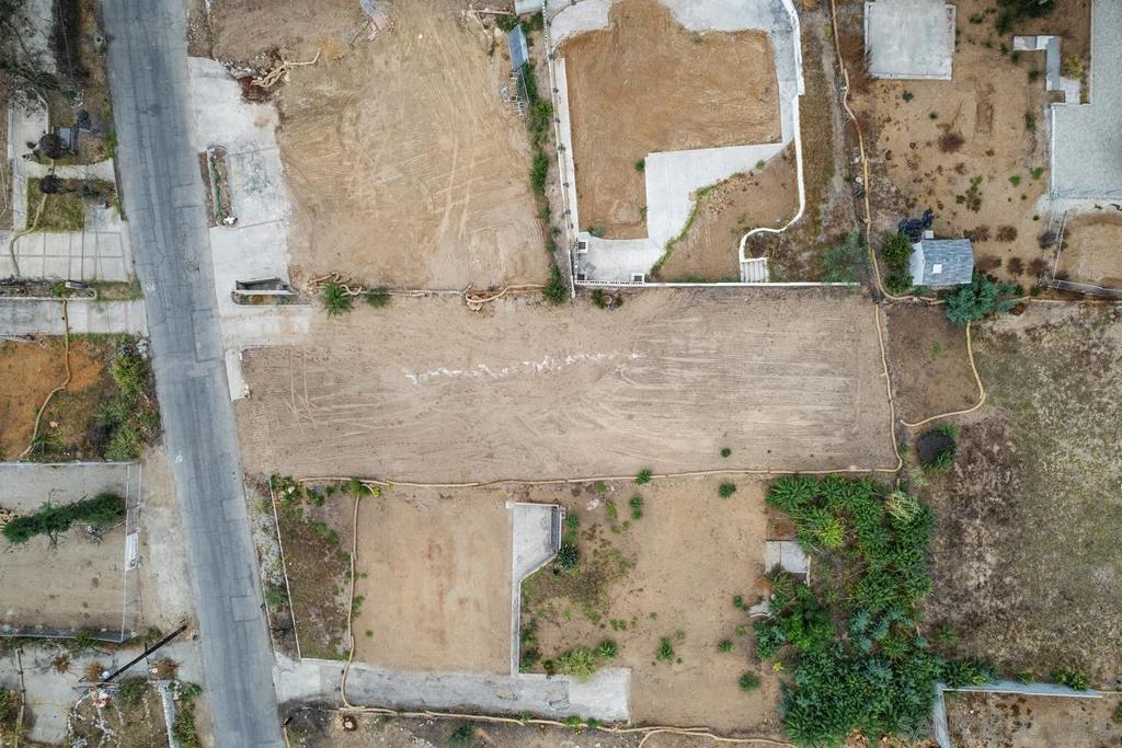 https://media.crmls.org/mediaz/015ba0ed-088b-496d-8f3f-882938f64500.jpg?preset=X-Large
