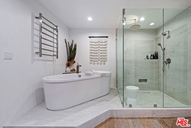 512 Brooks Avenue, Venice CA: https://media.crmls.org/mediaz/015bcd90-d5f1-40be-a8e5-4f98a2e24647.jpg