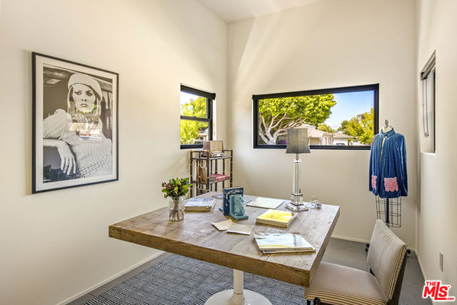 2656 32nd Street, Santa Monica CA: https://media.crmls.org/mediaz/015be019-3acd-4f73-a3b3-1562e7c640d4.jpg