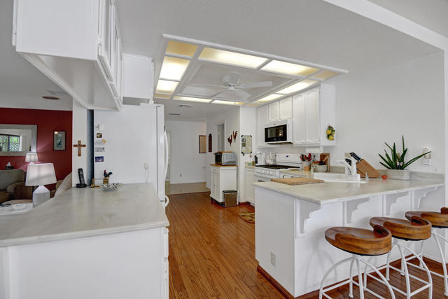 KITCHEN ANGLED OVER BREAKFAST BAR MLS