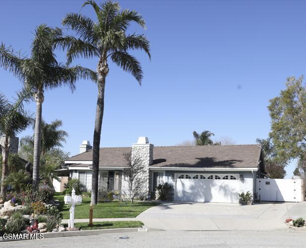 2331 Welcome Court, Simi Valley CA: https://media.crmls.org/mediaz/015bfed0-6d77-4a6a-a46e-8d01c2c4dfb0.jpg