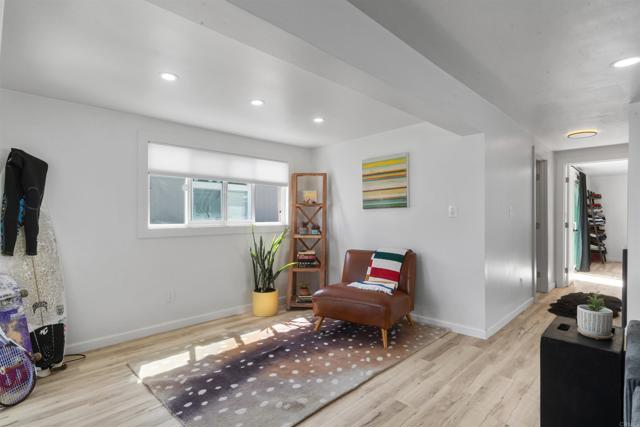 699 N Vulcan Avenue, Encinitas CA: https://media.crmls.org/mediaz/015c17bc-7b8a-473a-93d5-28a623dd4384.jpg
