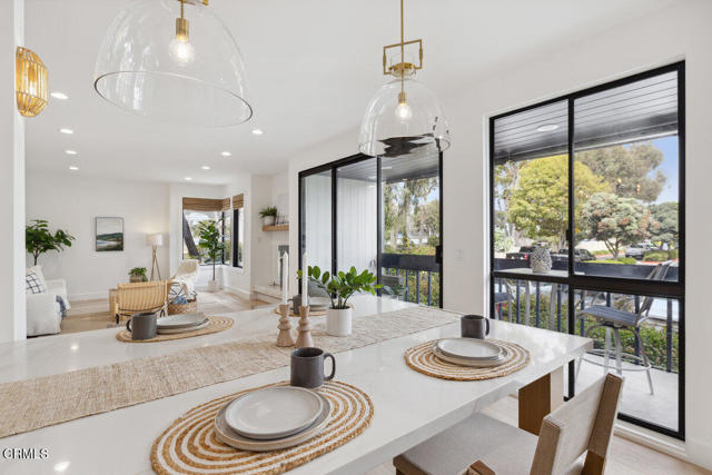 Detail Gallery Image 13 of 49 For 350 Paseo De Playa #121,  Ventura,  CA 93001 - 3 Beds | 2/1 Baths