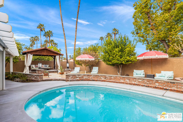 1334 S San Joaquin Drive, Palm Springs CA: https://media.crmls.org/mediaz/015ec586-cc7e-4aec-8dc4-b78501fde733.jpg