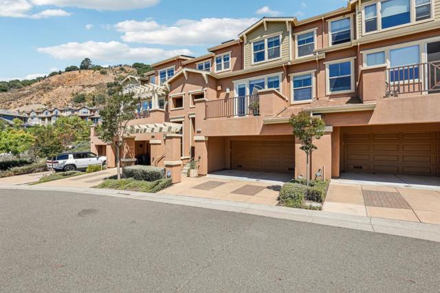 6264 Rocky Point Court, Oakland CA: https://media.crmls.org/mediaz/015f2c86-777f-4318-afe8-14de8acee61d.jpg