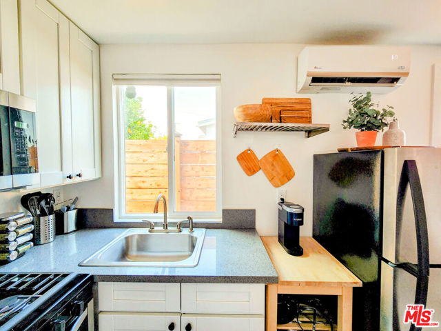 6713 Saint Clair Avenue, North Hollywood CA: https://media.crmls.org/mediaz/015f450e-ae6f-4077-b032-77c88a461296.jpg