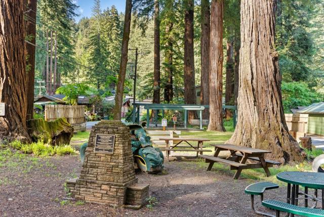 186 Saint Bernard Street, Santa Cruz CA: https://media.crmls.org/mediaz/015f81ef-976e-4ef3-adf9-f0086bb56f15.jpg
