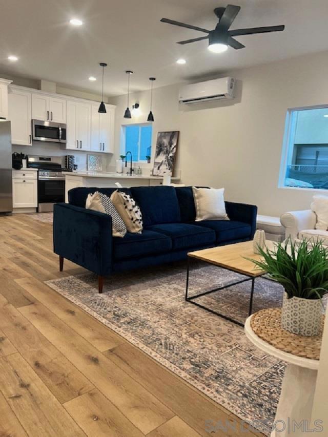4922 Muir Ave, San Diego CA: https://media.crmls.org/mediaz/015fbd11-00b1-4b6c-85f7-48fd6125a09c.jpg