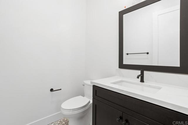 Detail Gallery Image 14 of 42 For 1211 Stonemark Place, Vista,  CA 92081 - 5 Beds | 4/1 Baths