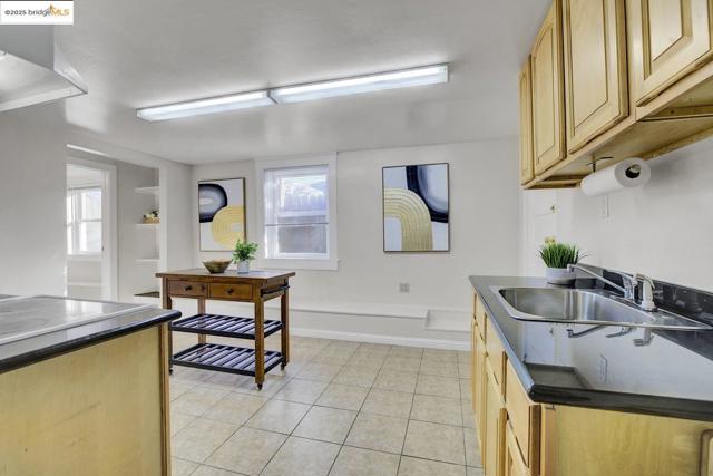 2406 10th, Berkeley CA: https://media.crmls.org/mediaz/016017ef-c01c-4bf8-beec-a35a12f78cb3.jpg