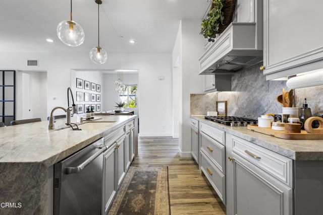 Detail Gallery Image 11 of 64 For 4173 Caribbean St, Oxnard,  CA 93035 - 4 Beds | 3 Baths