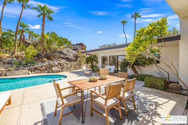13 Cahuilla Hills Drive, Palm Springs CA: https://media.crmls.org/mediaz/0160d3de-1d1b-459a-9815-cf97d439da6e.jpg