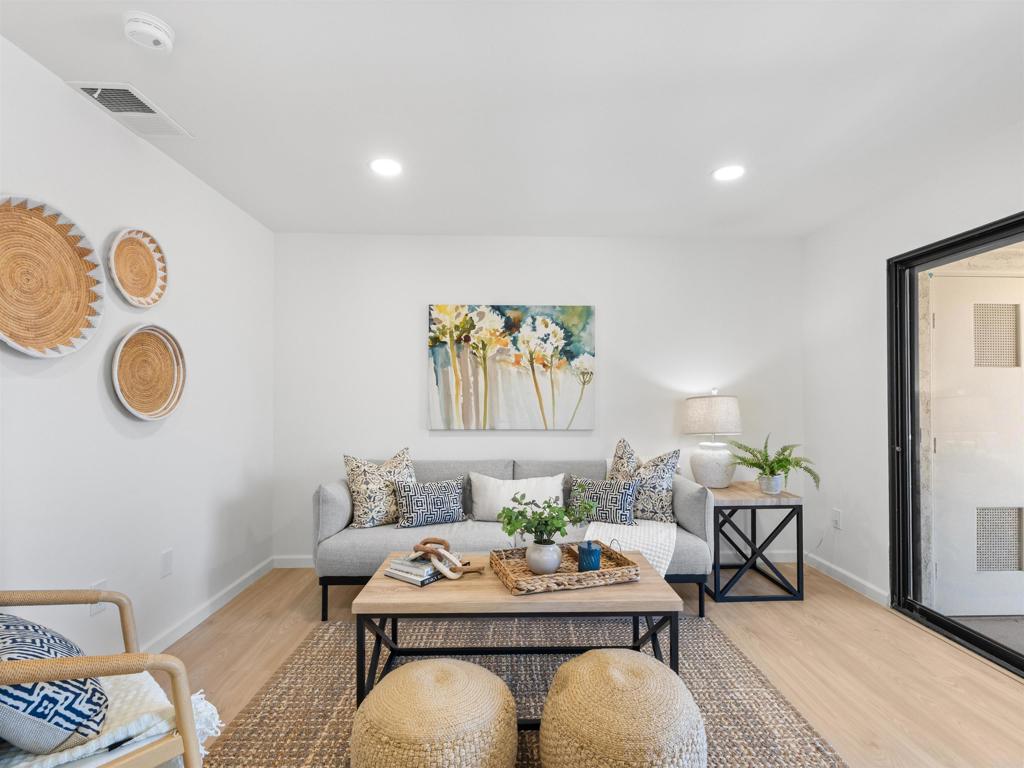 11179 Camino Ruiz - photo 4