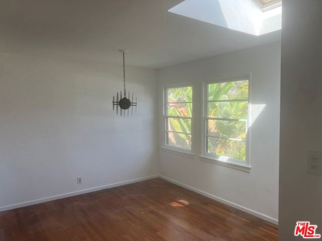 2433 Mckinley Avenue photo 5