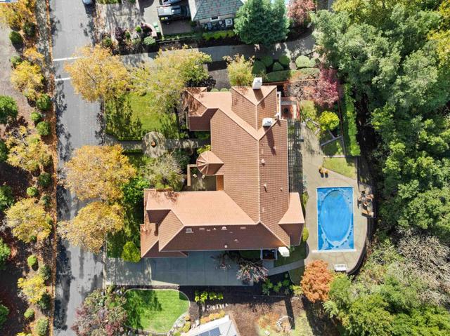 3146 Blackhawk Meadow Dr, Danville CA: https://media.crmls.org/mediaz/01616024-48eb-4aca-8f3b-257e7e7c3644.jpg