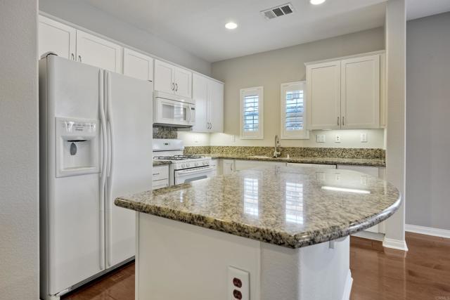 1440 Clearview Way, San Marcos CA: https://media.crmls.org/mediaz/01618776-aa6d-4b0c-b941-a6c51a5bfe7c.jpg