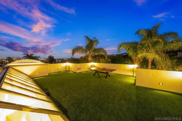 7372 76 Fay Ave, La Jolla CA: https://media.crmls.org/mediaz/0162fa6d-5f6e-4176-8249-406377797a6c.jpg